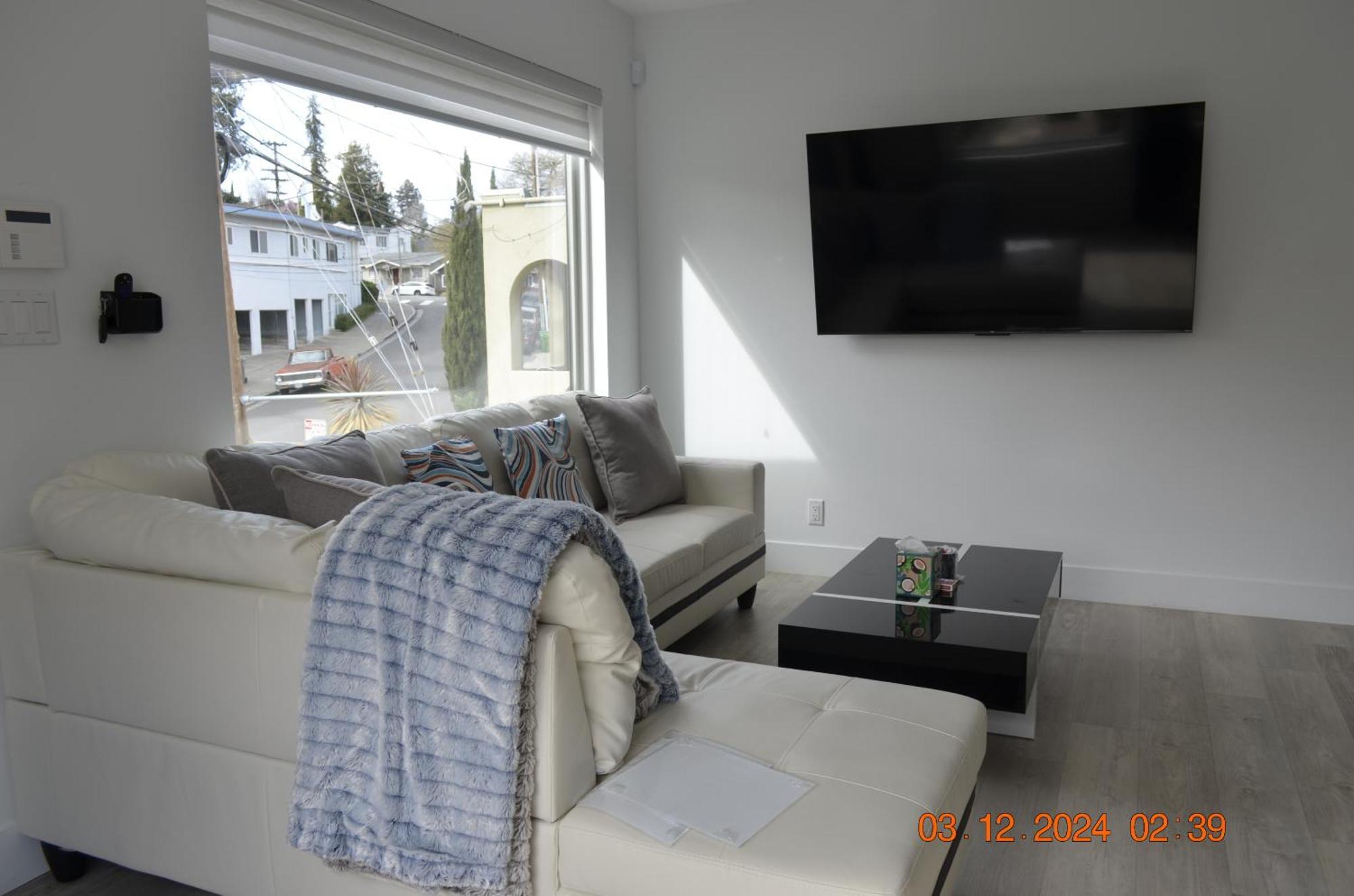 Dimond Abode Vacation Home #1 Oakland Dimond District 객실 사진