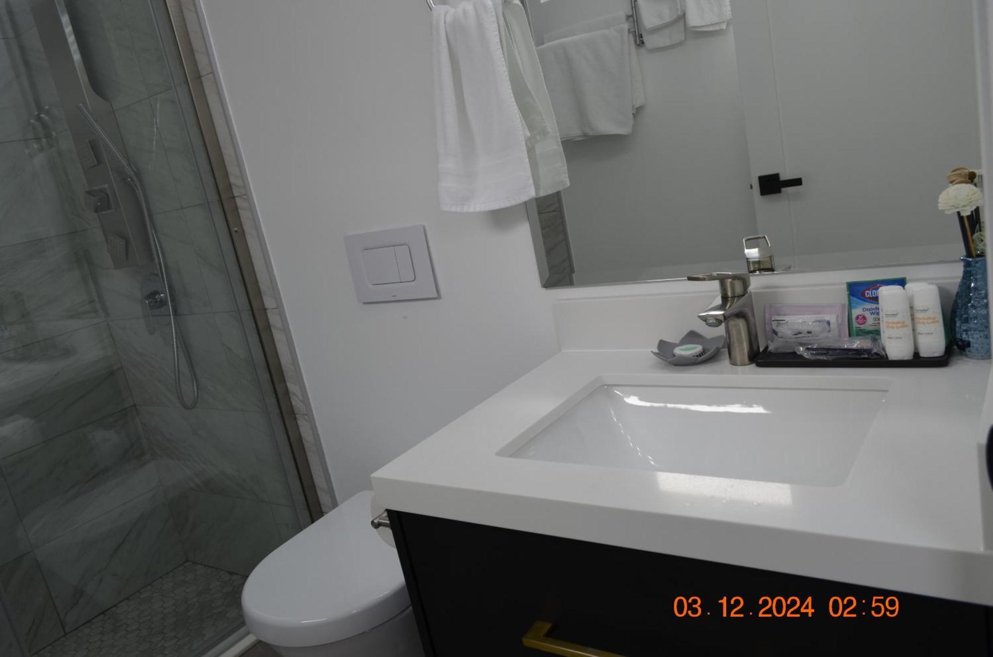 Dimond Abode Vacation Home #1 Oakland Dimond District 객실 사진