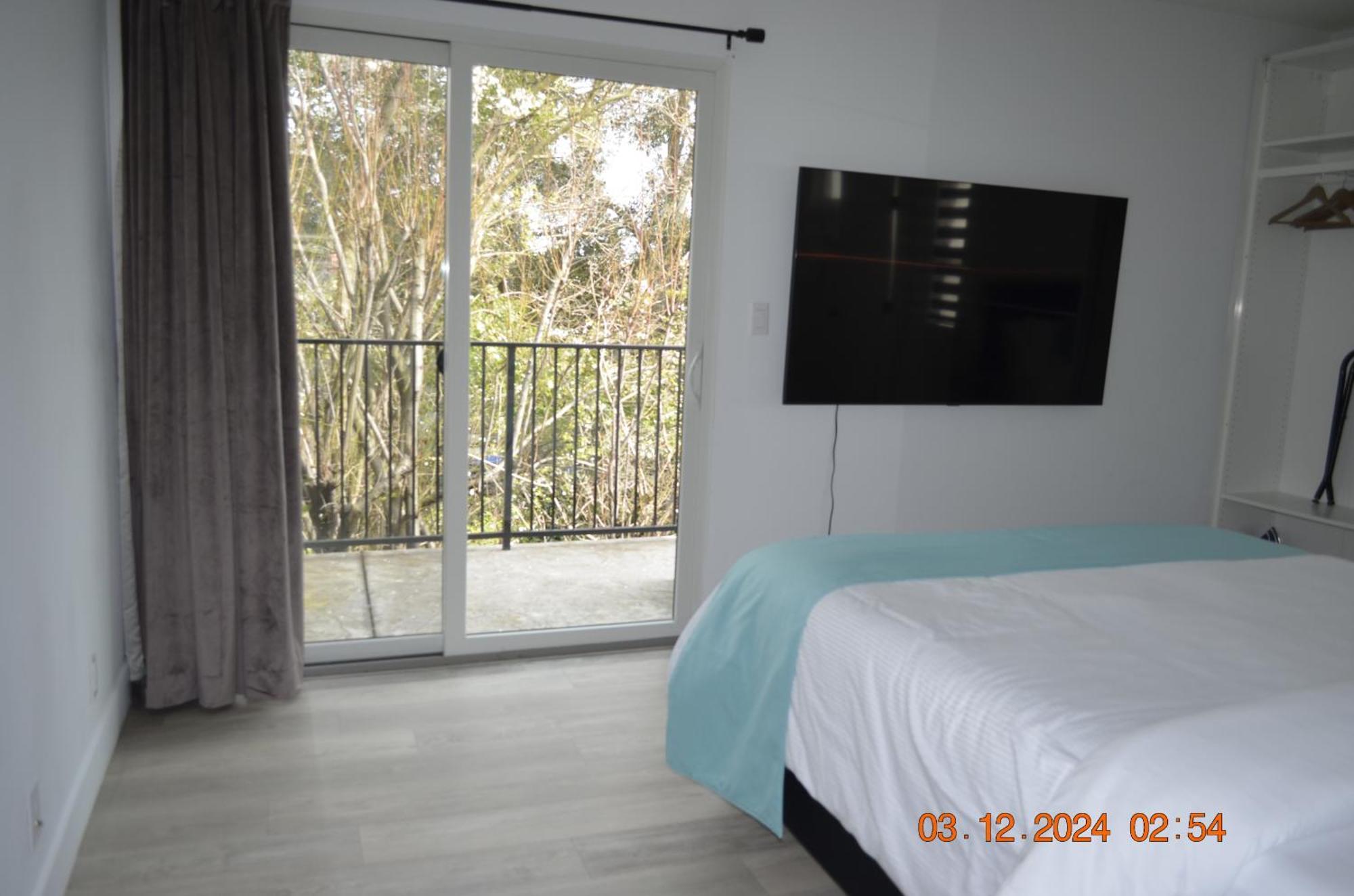 Dimond Abode Vacation Home #1 Oakland Dimond District 객실 사진